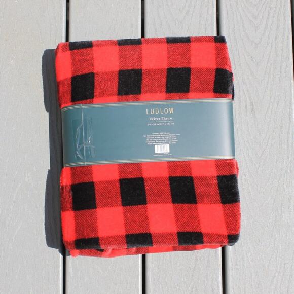 Ludlow Velvet Buffalo Check Plaid Throw Black & Red Cozy Soft Lightweight - Picture 9 of 10